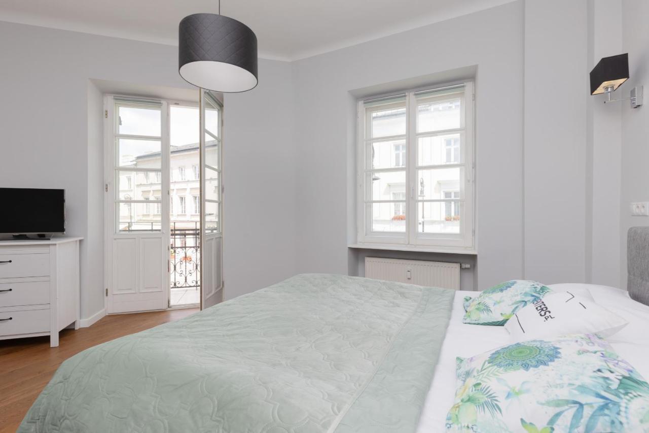 City Center Aparthotel Chmielna By Noclegi Renters Warsaw Ngoại thất bức ảnh