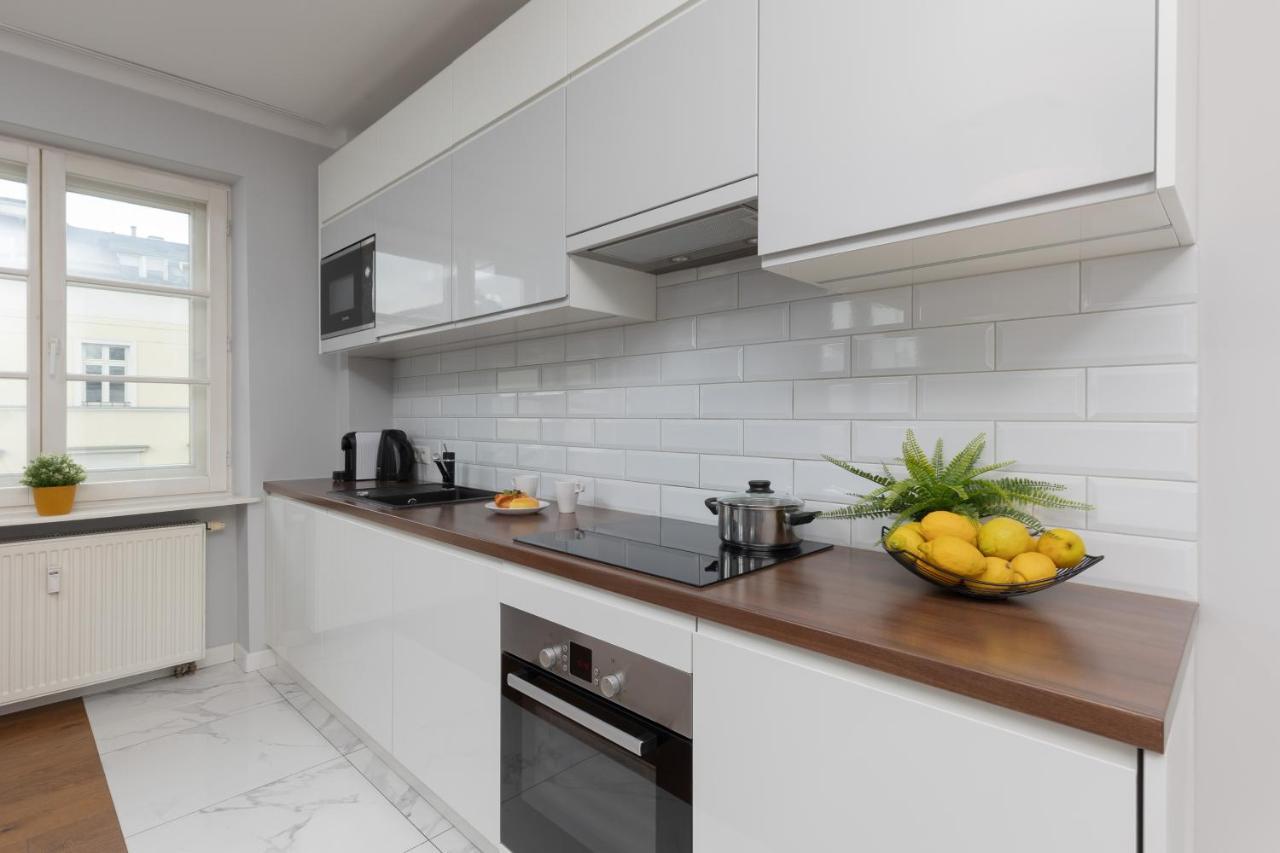 City Center Aparthotel Chmielna By Noclegi Renters Warsaw Ngoại thất bức ảnh