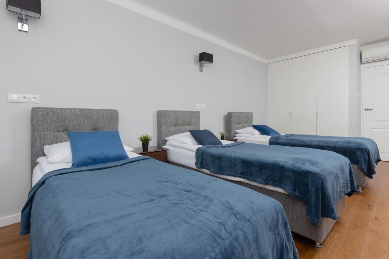 City Center Aparthotel Chmielna By Noclegi Renters Warsaw Ngoại thất bức ảnh
