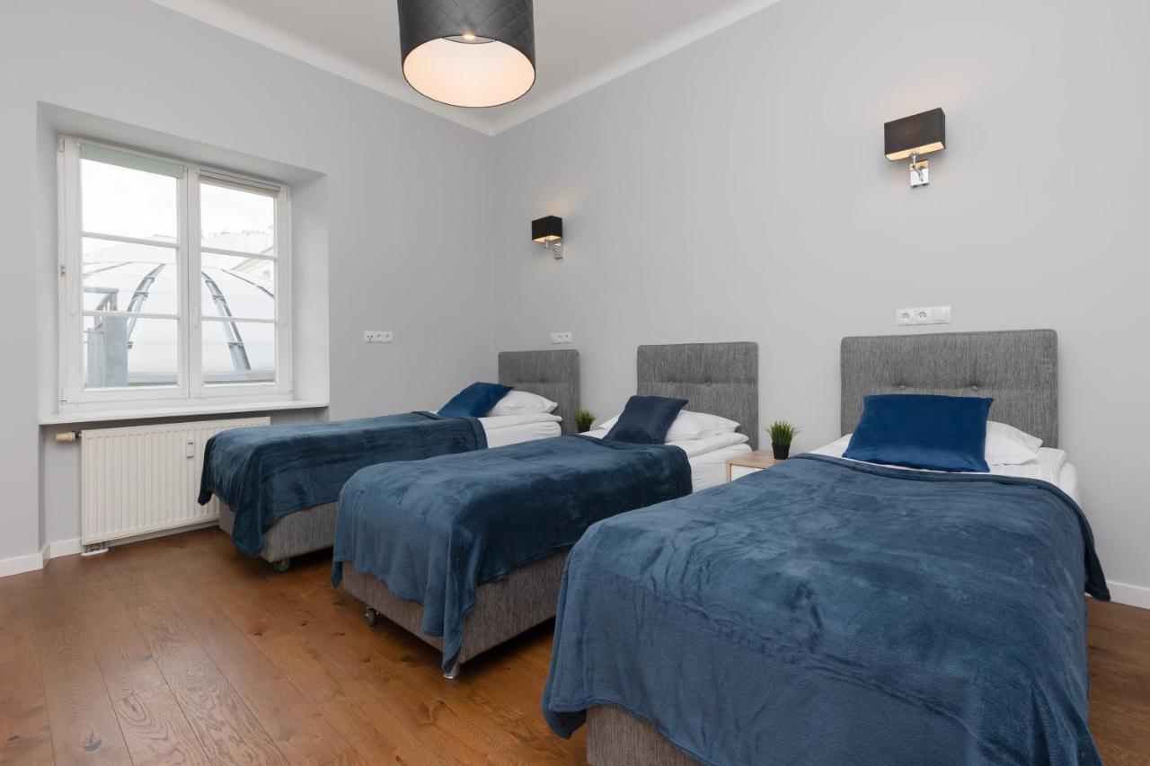 City Center Aparthotel Chmielna By Noclegi Renters Warsaw Ngoại thất bức ảnh