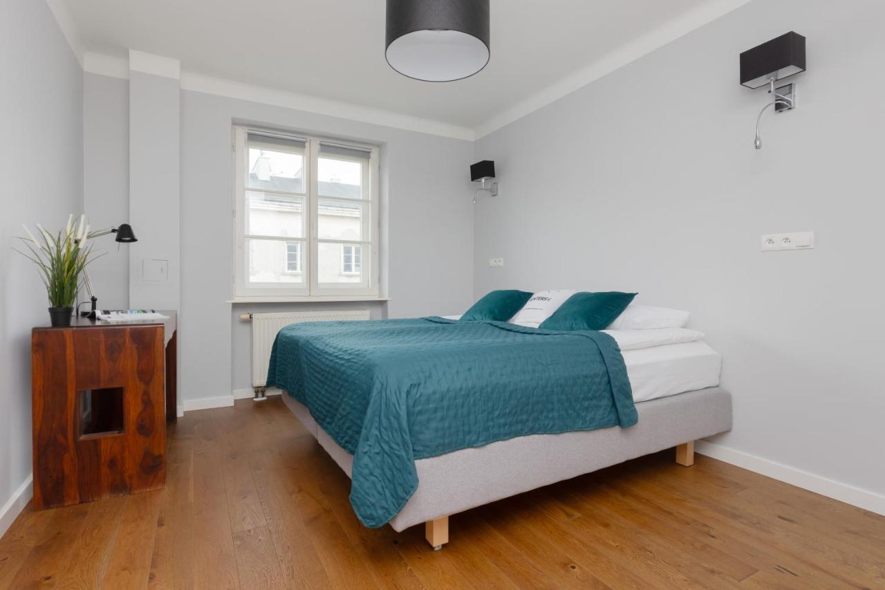 City Center Aparthotel Chmielna By Noclegi Renters Warsaw Ngoại thất bức ảnh