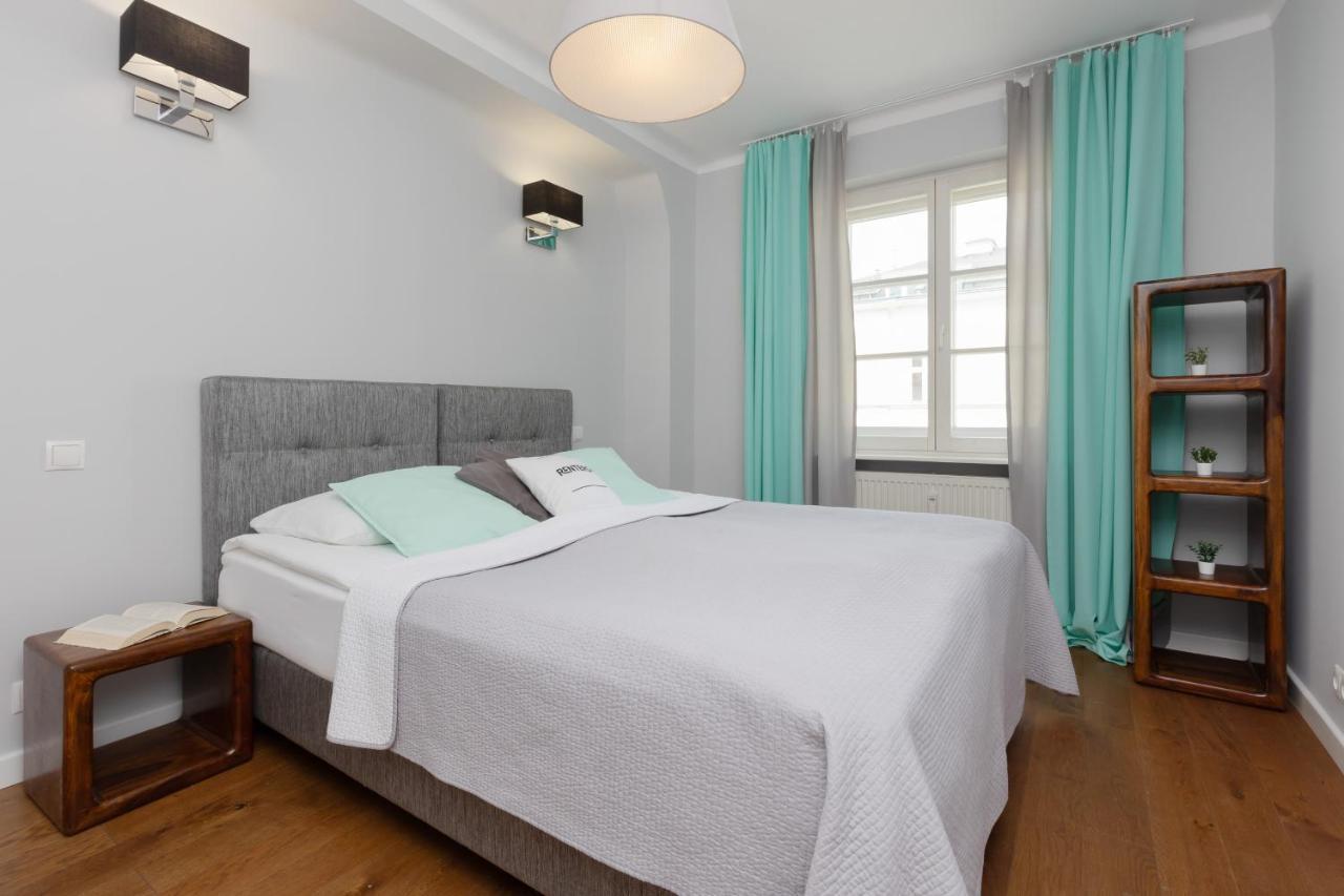 City Center Aparthotel Chmielna By Noclegi Renters Warsaw Ngoại thất bức ảnh