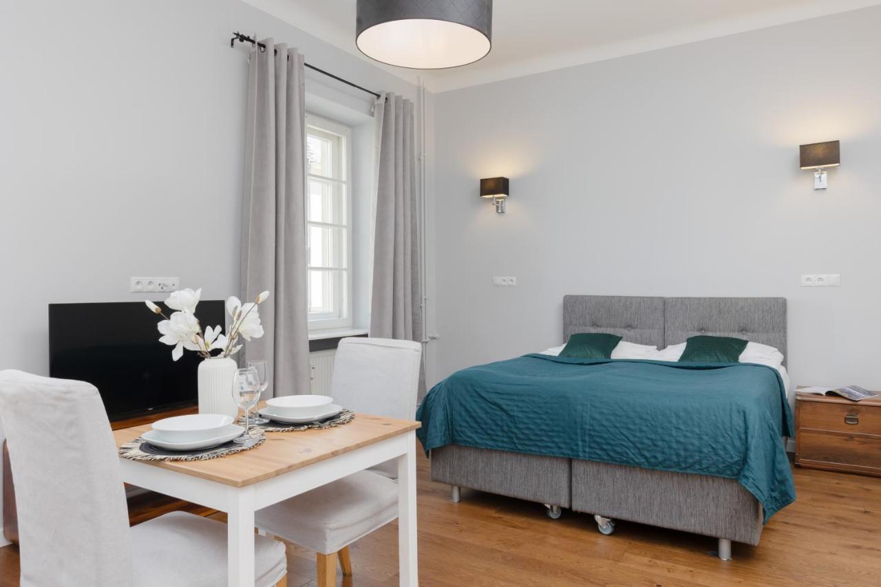 City Center Aparthotel Chmielna By Noclegi Renters Warsaw Ngoại thất bức ảnh