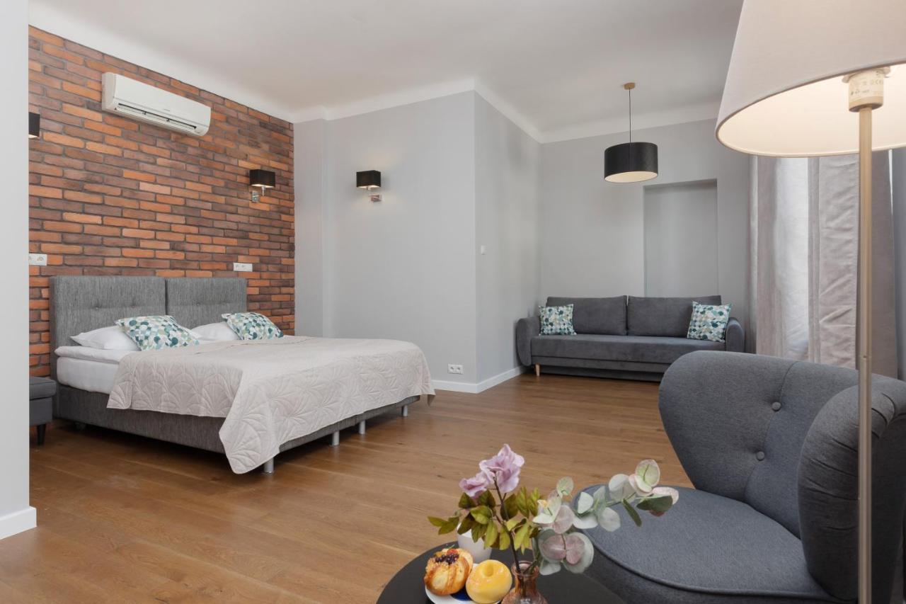 City Center Aparthotel Chmielna By Noclegi Renters Warsaw Ngoại thất bức ảnh