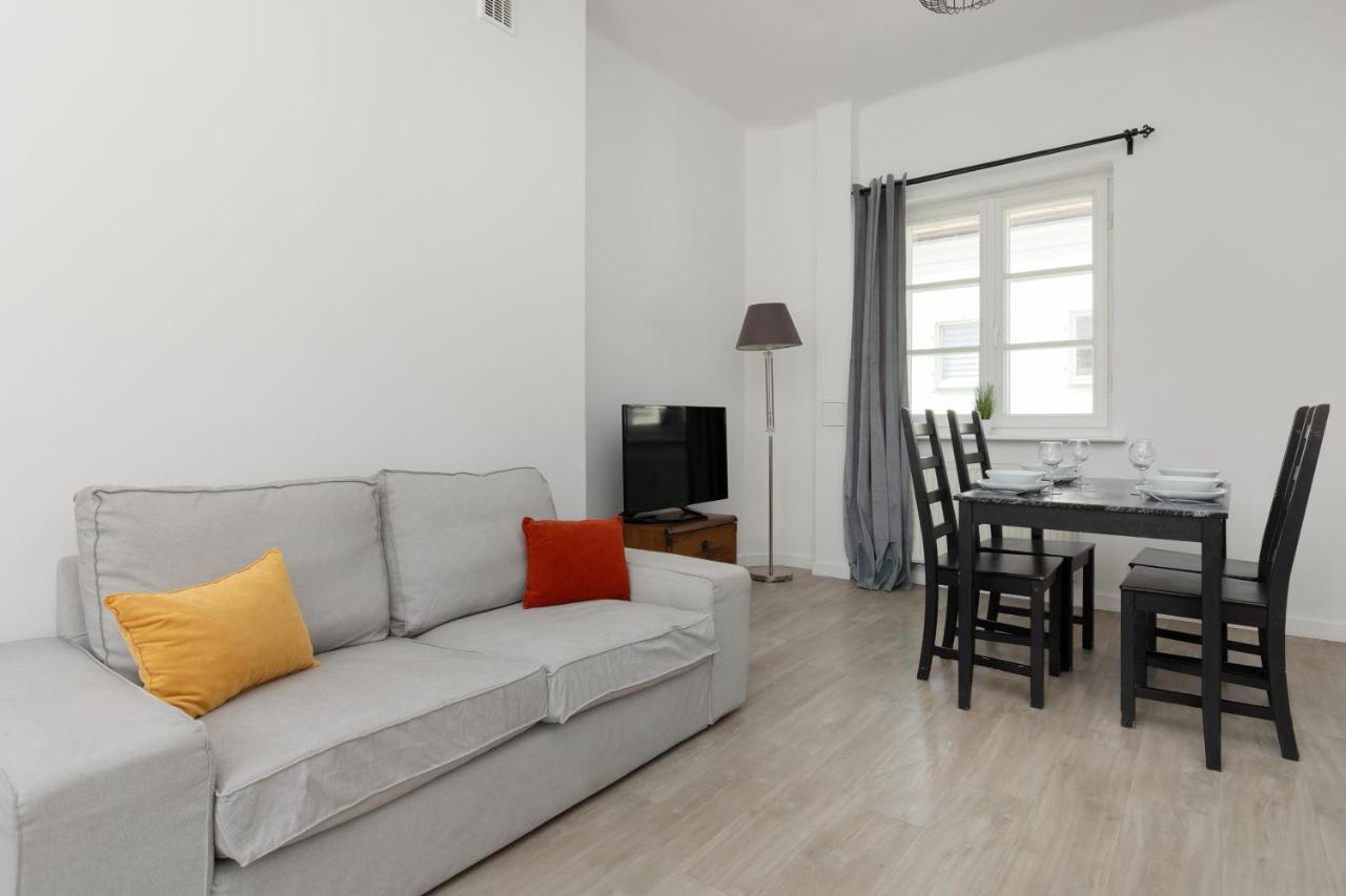 City Center Aparthotel Chmielna By Noclegi Renters Warsaw Ngoại thất bức ảnh