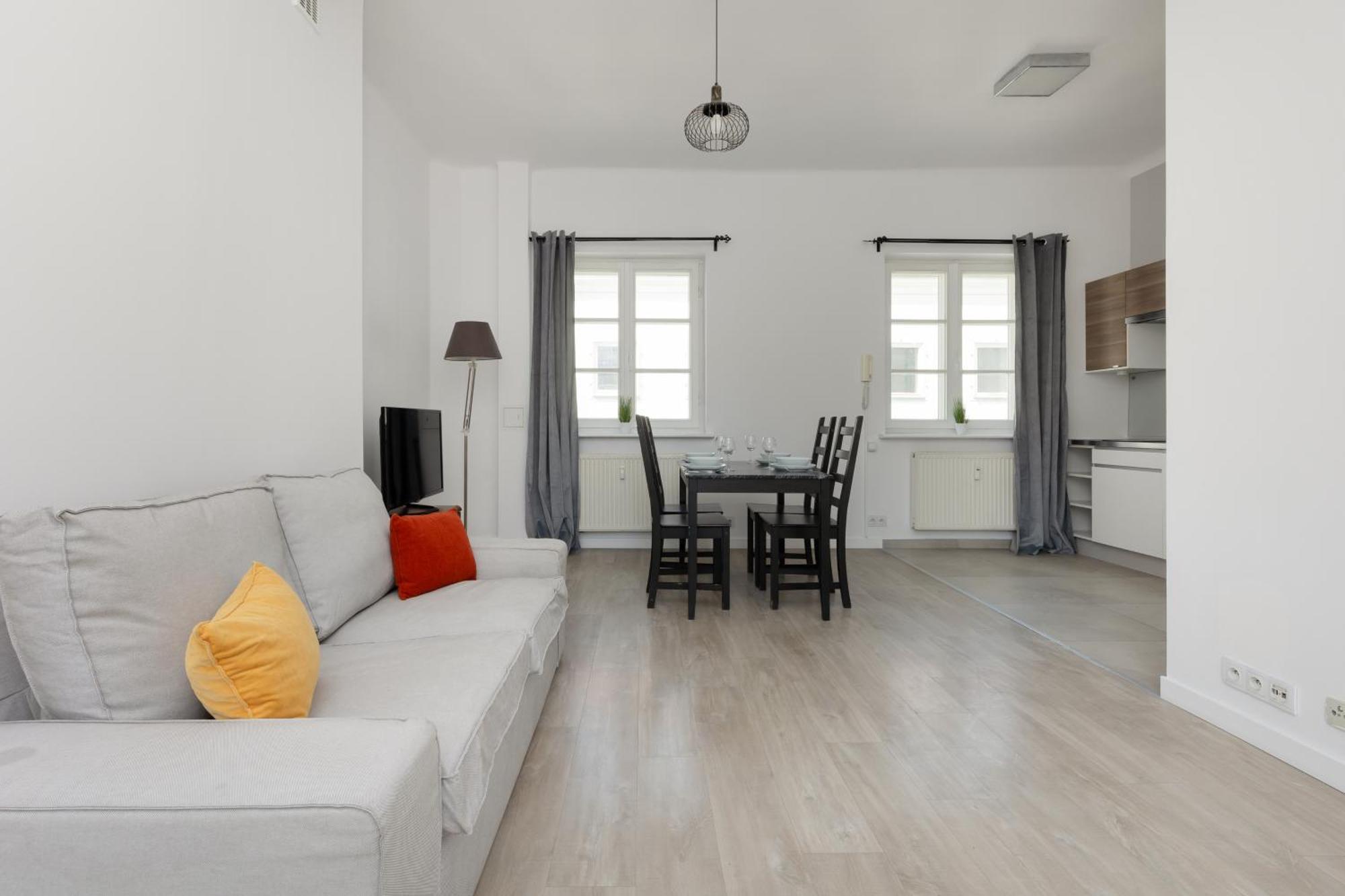 City Center Aparthotel Chmielna By Noclegi Renters Warsaw Ngoại thất bức ảnh