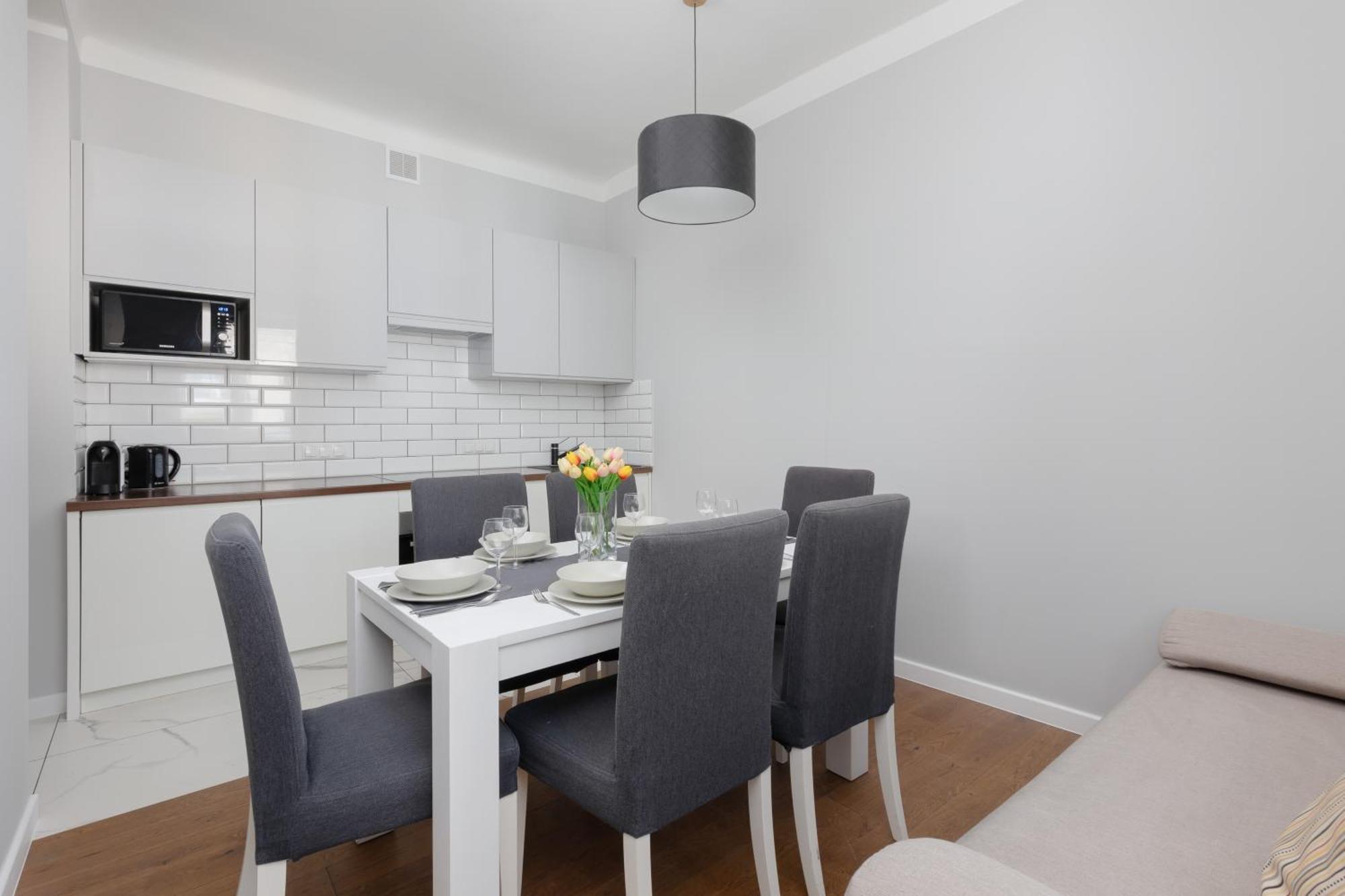 City Center Aparthotel Chmielna By Noclegi Renters Warsaw Ngoại thất bức ảnh