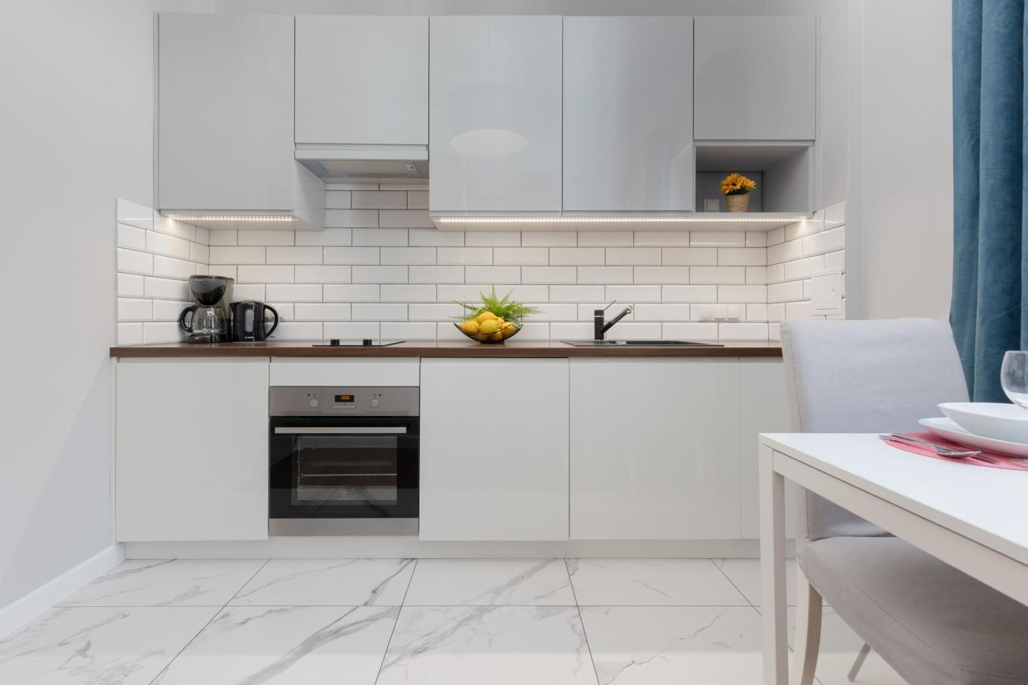 City Center Aparthotel Chmielna By Noclegi Renters Warsaw Ngoại thất bức ảnh