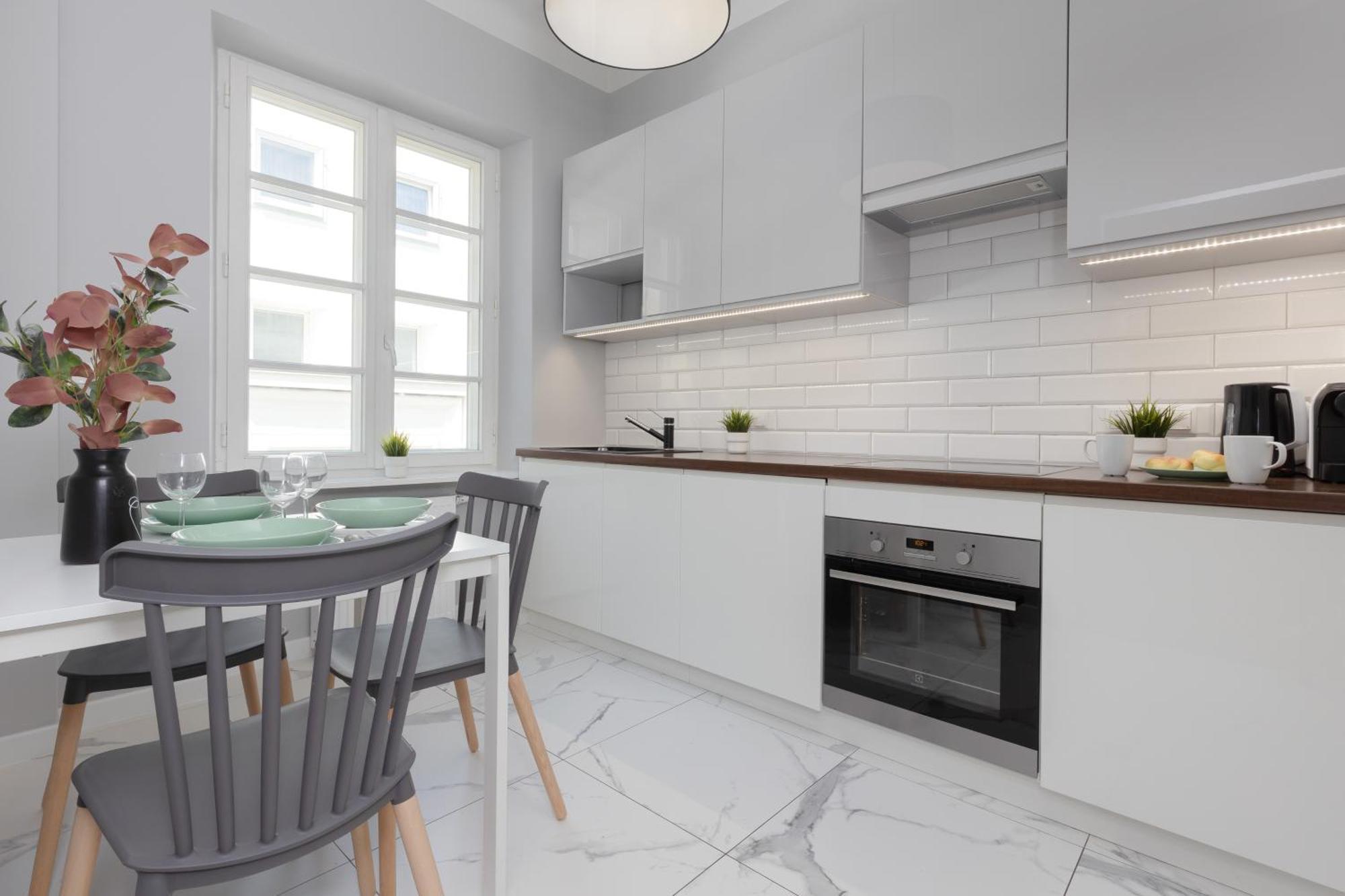 City Center Aparthotel Chmielna By Noclegi Renters Warsaw Ngoại thất bức ảnh